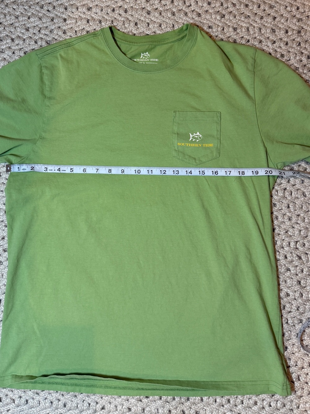 Southern Tide Short-Sleeve Pocket Tee in Green with Yellow Logo size L - Picture 7 of 8